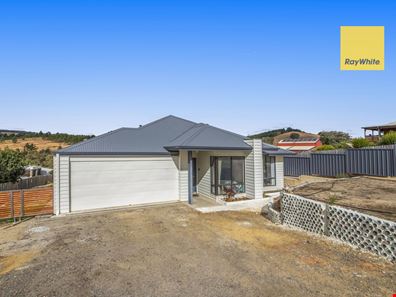23 Hitchcock Drive, Nannup WA 6275