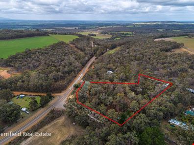 3 Bolganup Road, Porongurup WA 6324