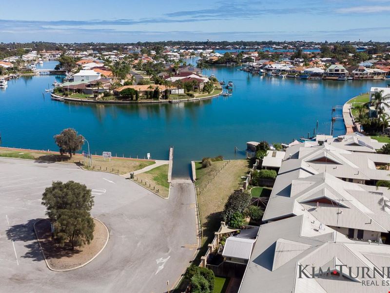 2/1 Waterside Drive, Dudley Park WA 6210