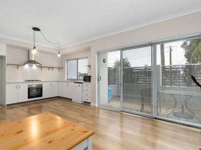 1/15 Debenham Street, Thornlie WA 6108