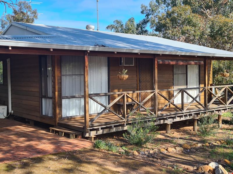 60 HENRY ROAD, York WA 6302