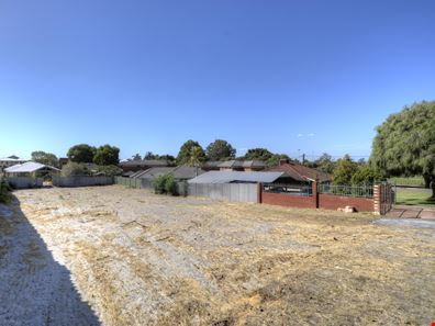 21 Peacock Street, Cloverdale WA 6105