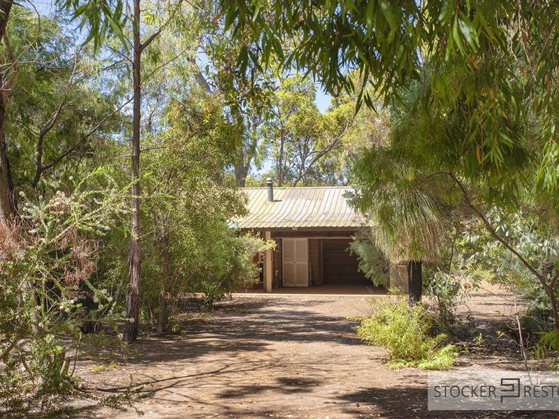 14 Sabina Drive, Molloy Island