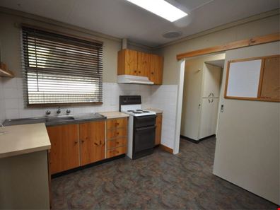 25 Boorthanna Crescent, Newman WA 6753