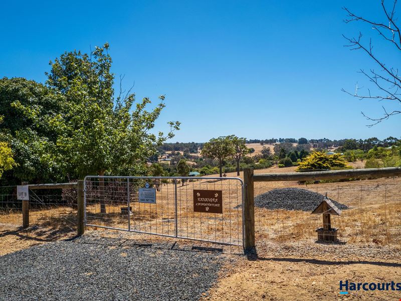 2 Jacaranda Place, Kangaroo Gully WA 6255