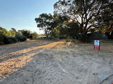 5 Clifton Court, Preston Beach WA 6215
