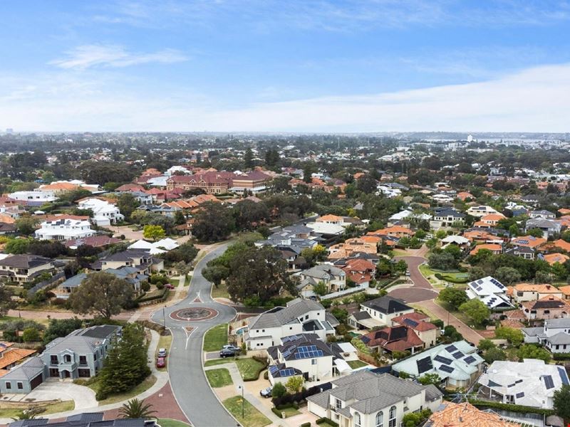 24 St Johns Wood Boulevard, Mount Claremont WA 6010