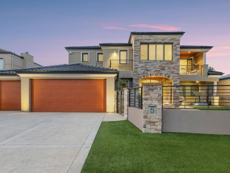 5 Discovery Circuit, Iluka WA 6028