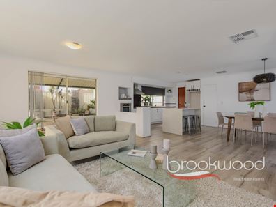 10 Beenan Elbow, South Guildford WA 6055