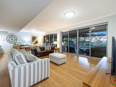 1/30 Sirrocco Drive, Erskine WA 6210