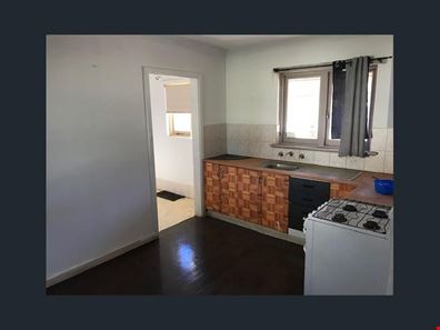 15 Benjamin Street, Armadale WA 6112