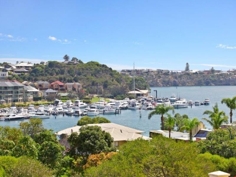 1/60 Preston Point Road, East Fremantle WA 6158