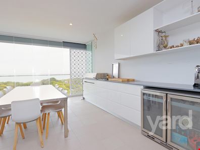 21/13 O'Connor Close, North Coogee WA 6163