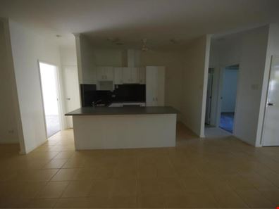 2/2 Buchanan Circuit, Baynton WA 6714