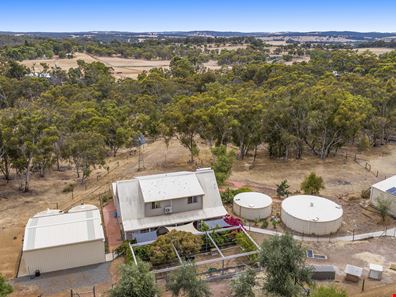 141 O'Connell Road, Wandering WA 6308