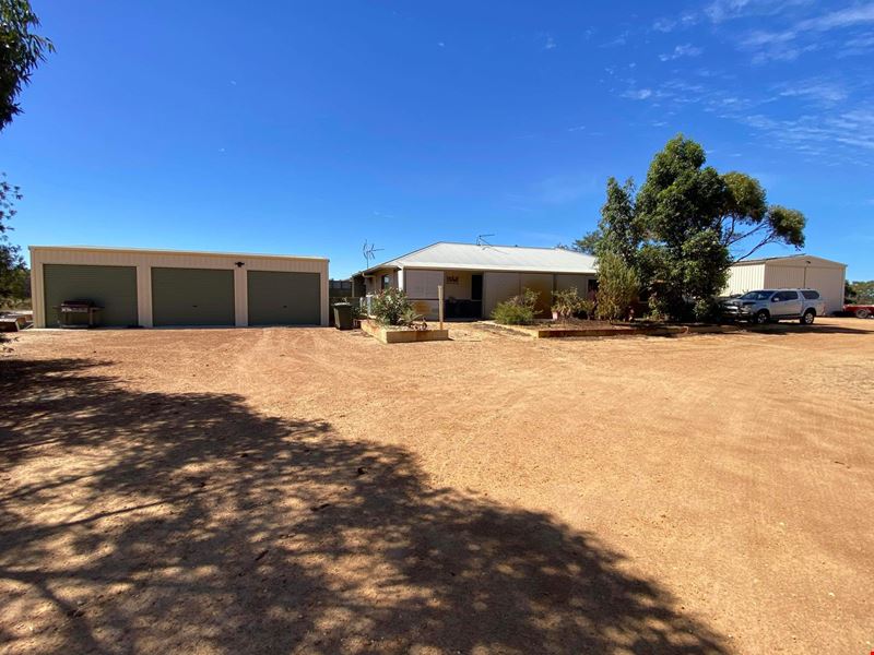 264 Cambewarra Drive, Jurien Bay WA 6516