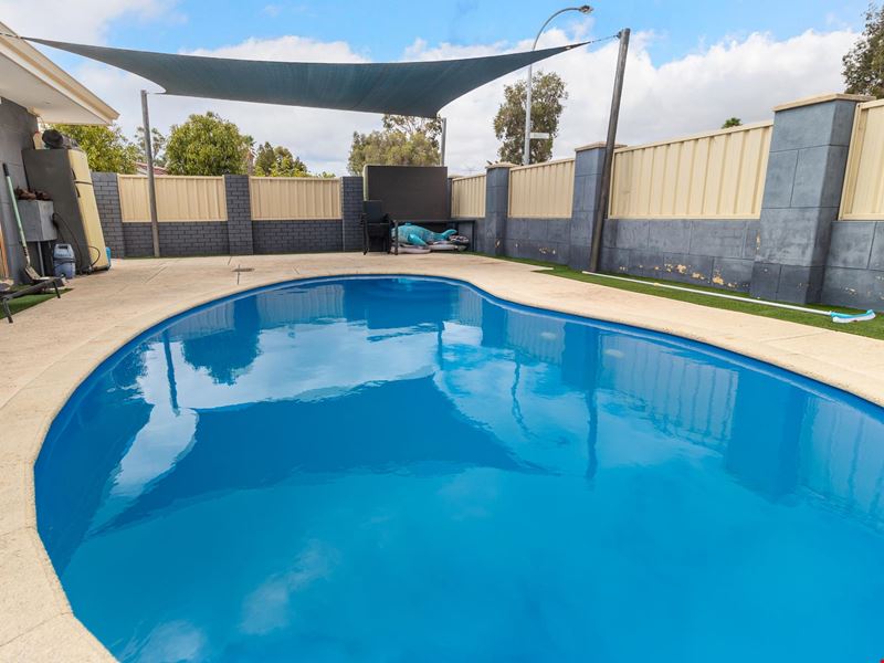 43 Barlee Way, Beechboro WA 6063