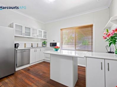 7 Frankel Street, Carey Park WA 6230