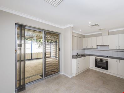 6/10 Houtmans Street, Shelley WA 6148