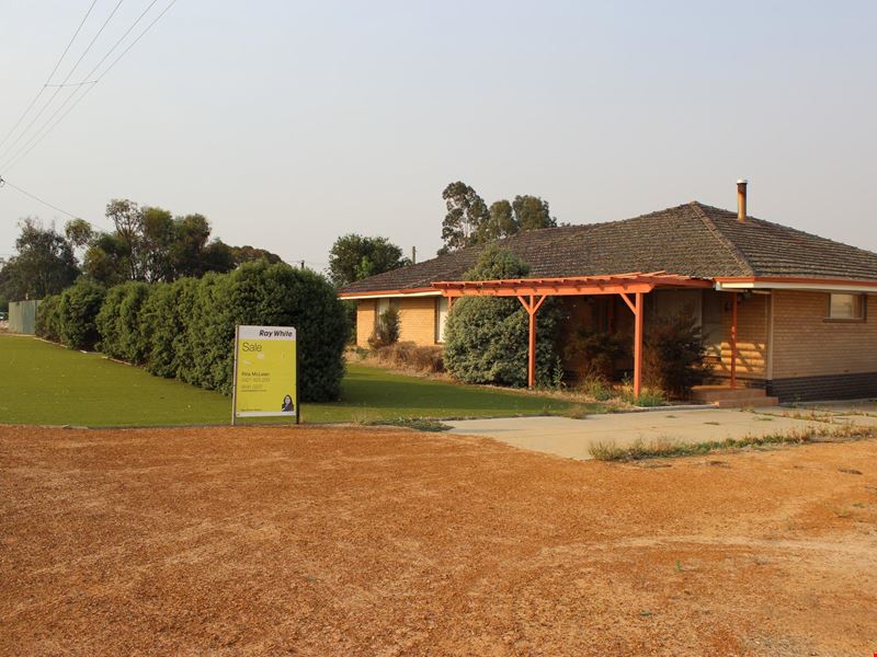 68/70 McDonald Street, Gnowangerup WA 6335