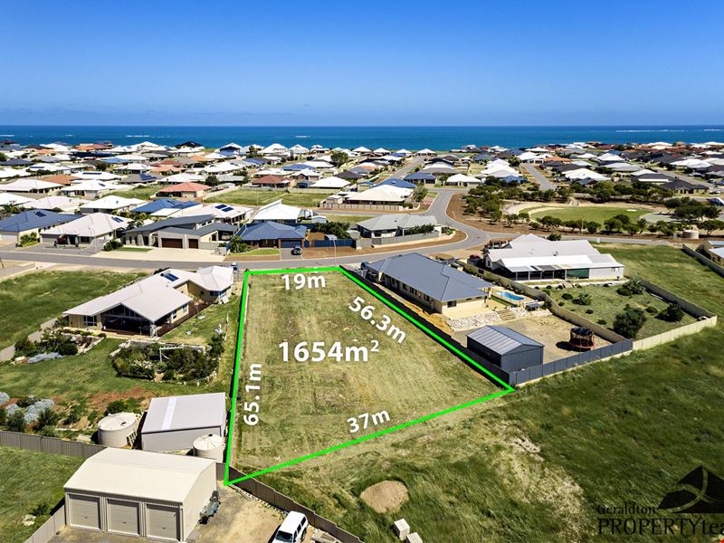 14 Essie Street, Wandina WA 6530