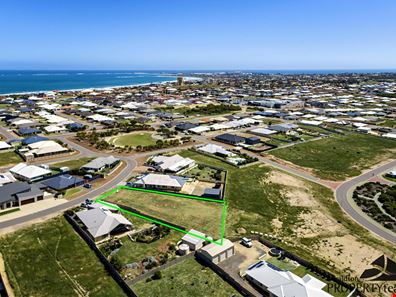 14 Essie Street, Wandina WA 6530