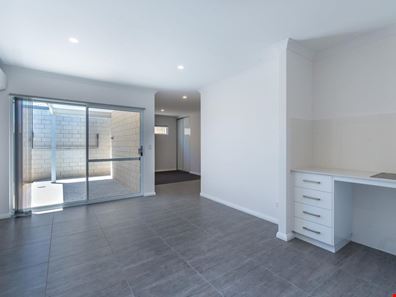 82a Forrest  Road, Hamilton Hill WA 6163