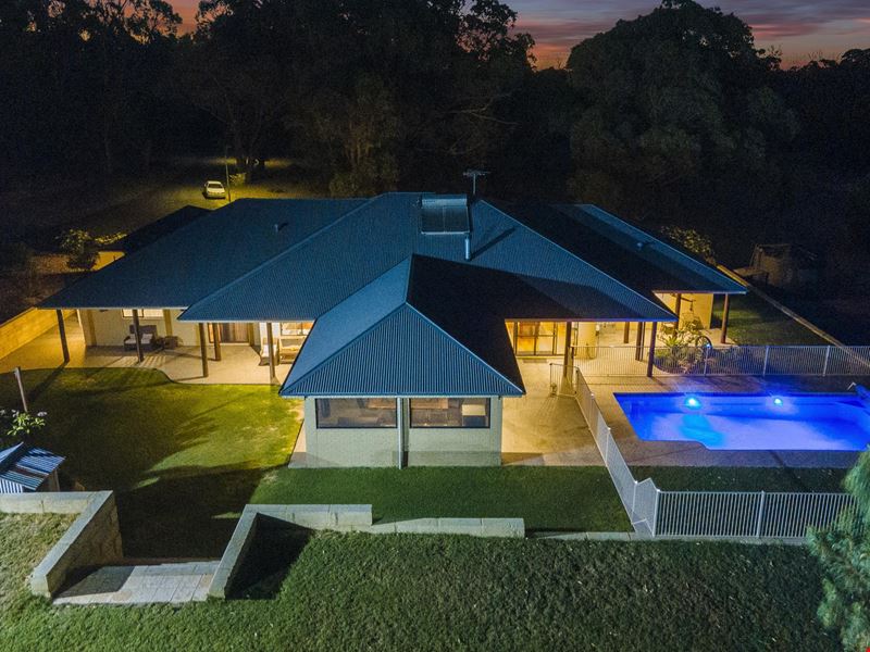 110 Emerald Drive, Carabooda WA 6033