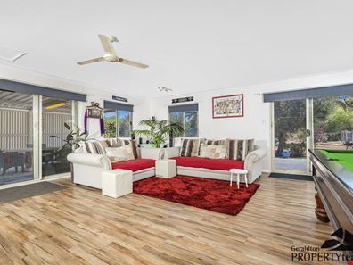 15 Watson Place, Dongara WA 6525