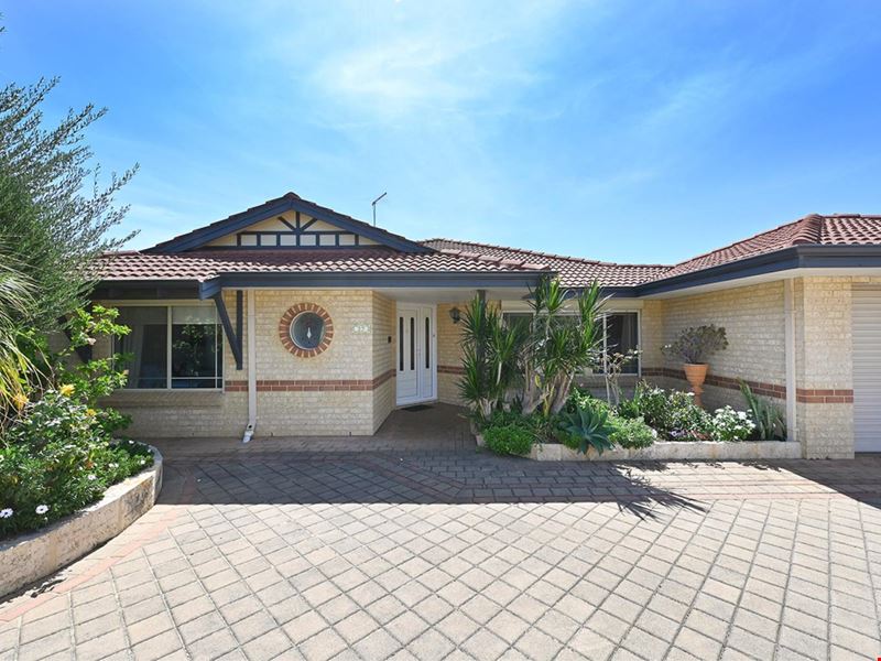 33 Geoff Russell Avenue, Kinross WA 6028