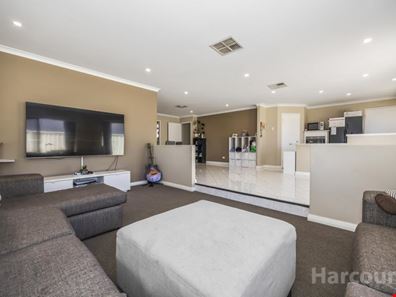 51 St Stephens Crescent, Tapping WA 6065
