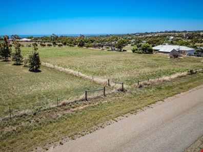 19 Hill Creek Road, Moresby WA 6530
