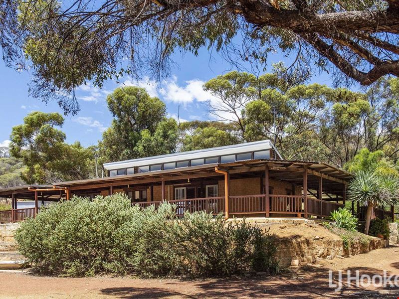 24 Henry Street West, Toodyay WA 6566