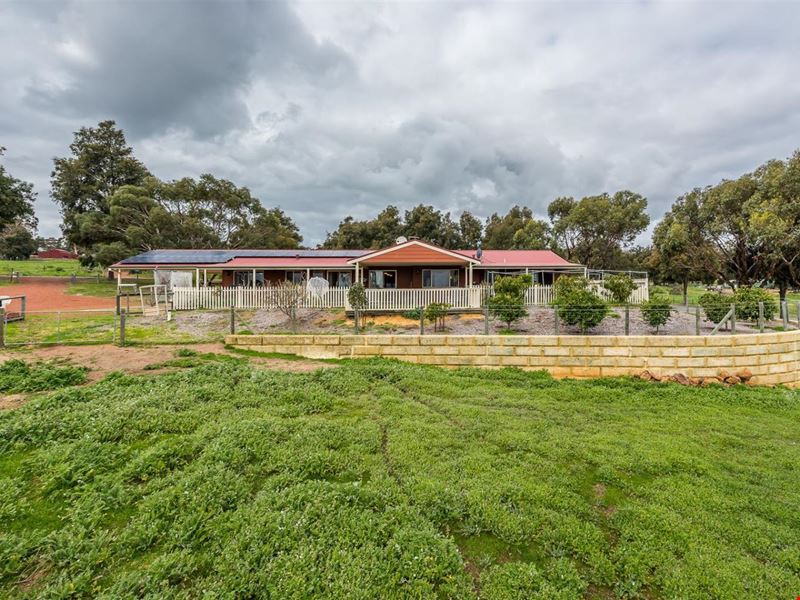 427 Santa Gertrudis Drive, Lower Chittering WA 6084