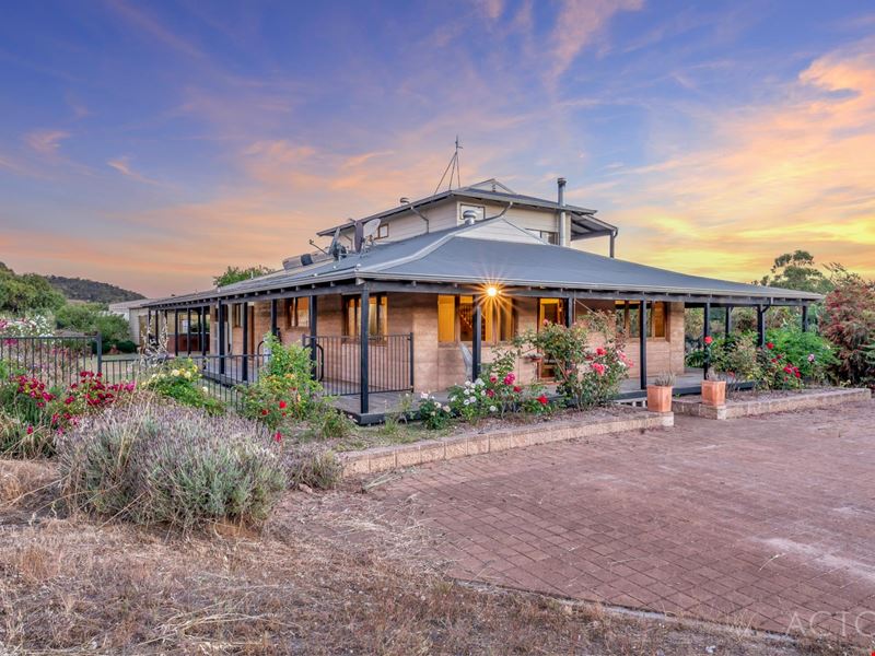 61 Mistletoe View, Crossman WA 6390