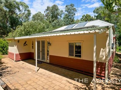 4 Kensitt Street, Stoneville WA 6081