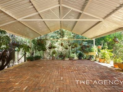 4 Kensitt Street, Stoneville WA 6081