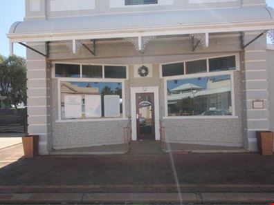 10 Churchill Street, Narembeen WA 6369