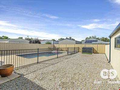 8 Gascoyne Circle, Millbridge WA 6232