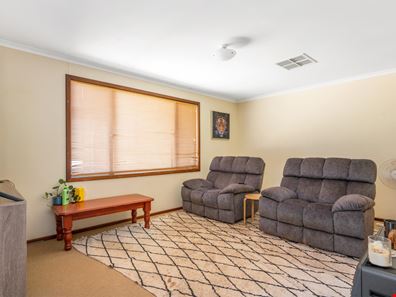 2/18 Burton Place, West Lamington WA 6430