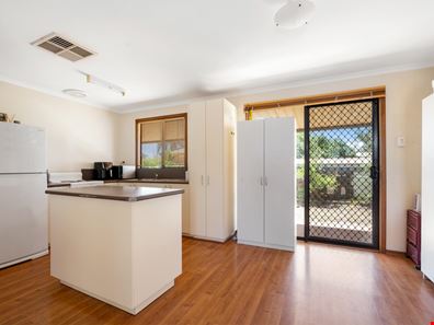 2/18 Burton Place, West Lamington WA 6430
