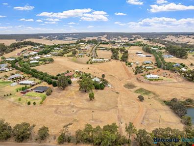62 Robinia Way, Kangaroo Gully WA 6255