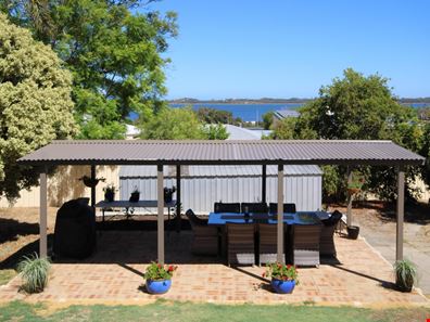 27 Barnes Avenue, Australind WA 6233