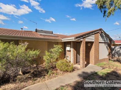 77 Unnaro Street, Hillman WA 6168