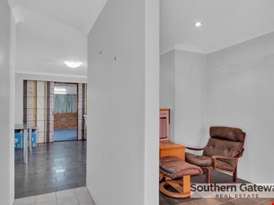 77 Unnaro Street, Hillman WA 6168