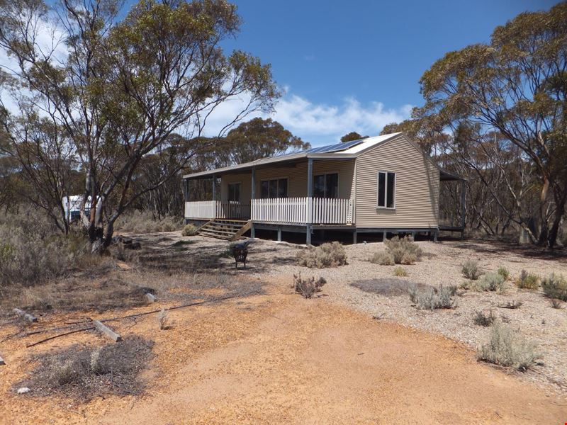 Lot 1418 South Coast Hwy, Ravensthorpe WA 6346