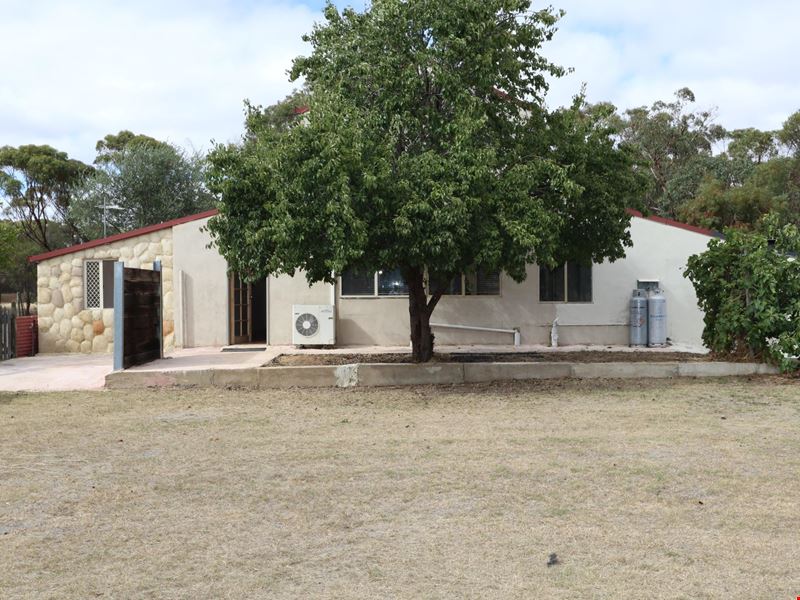 51-55 Alton Street, Cuballing WA 6311