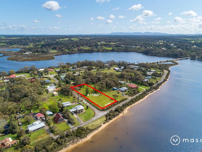 133 The Esplanade, Lower King WA 6330