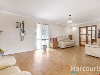 21 Lee - Steere Drive, Mariginiup WA 6078