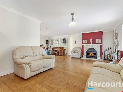 21 Lee - Steere Drive, Mariginiup WA 6078